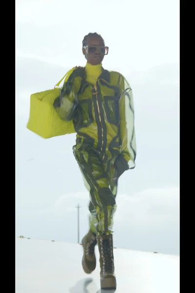 Look 4